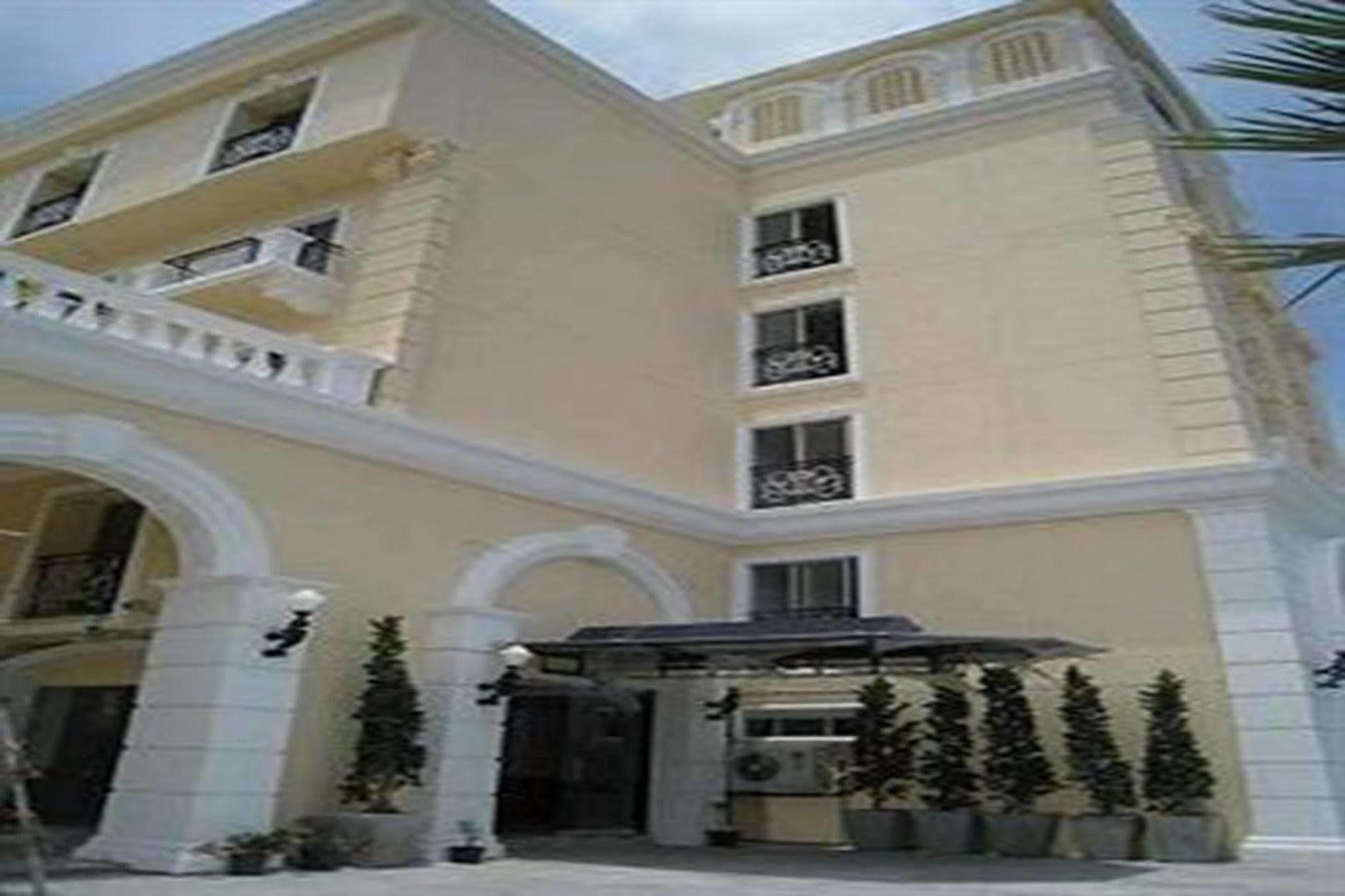 Rafael Hotel And Mansion Bangkok - Sha Extra Plus Certified Exterior photo
