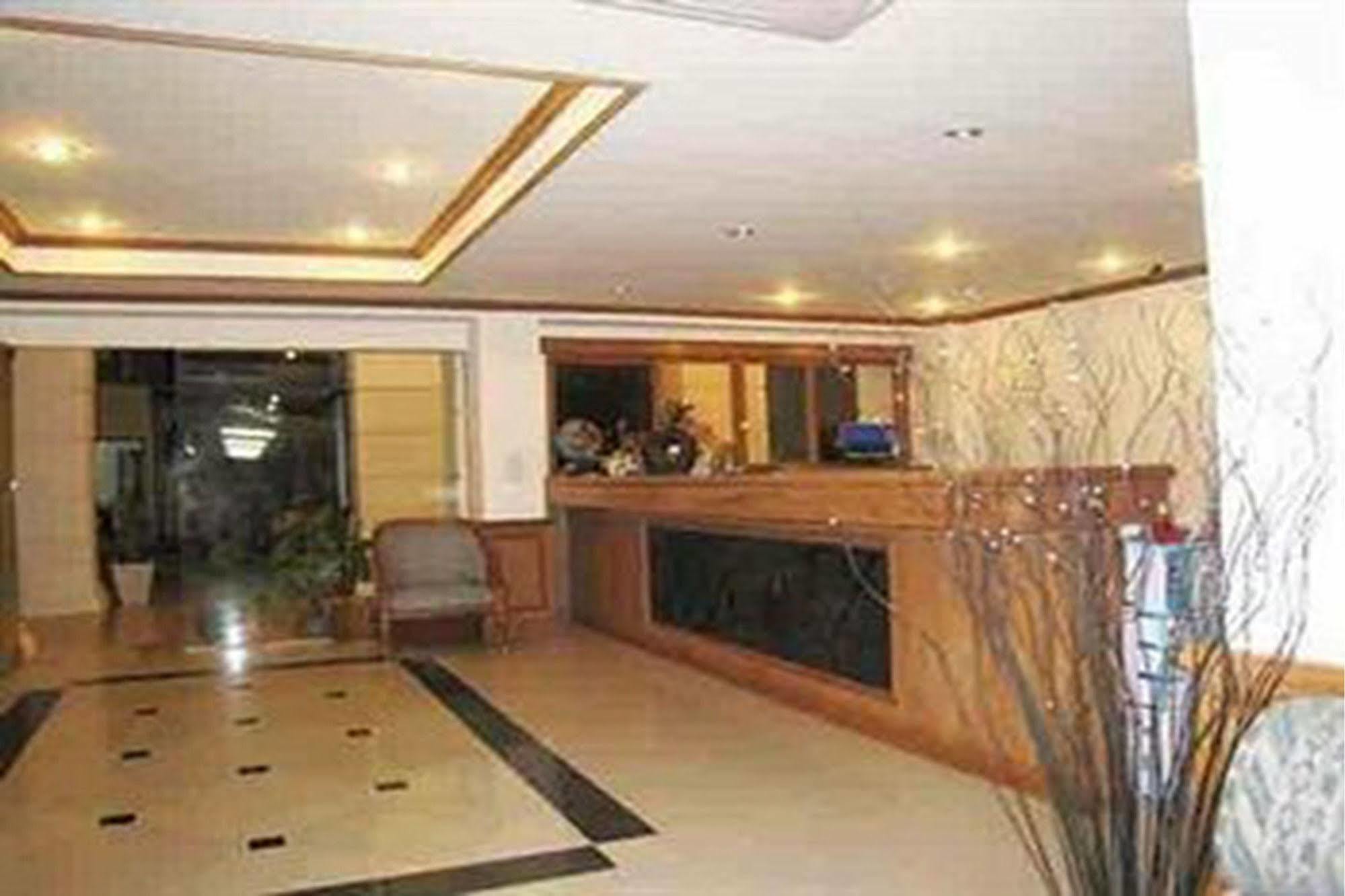 Rafael Hotel And Mansion Bangkok - Sha Extra Plus Certified Exterior photo