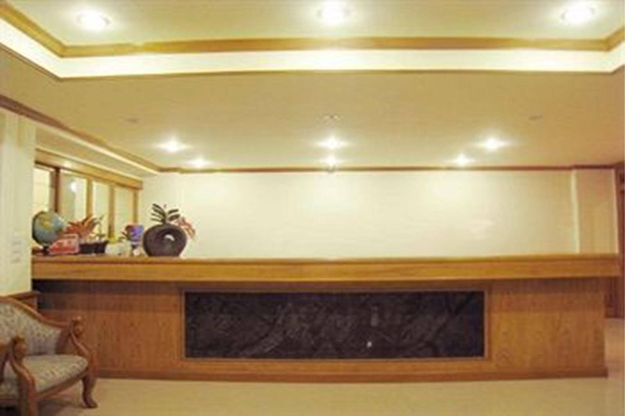 Rafael Hotel And Mansion Bangkok - Sha Extra Plus Certified Exterior photo